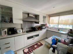 leonie-towers photo thumbnail #2
